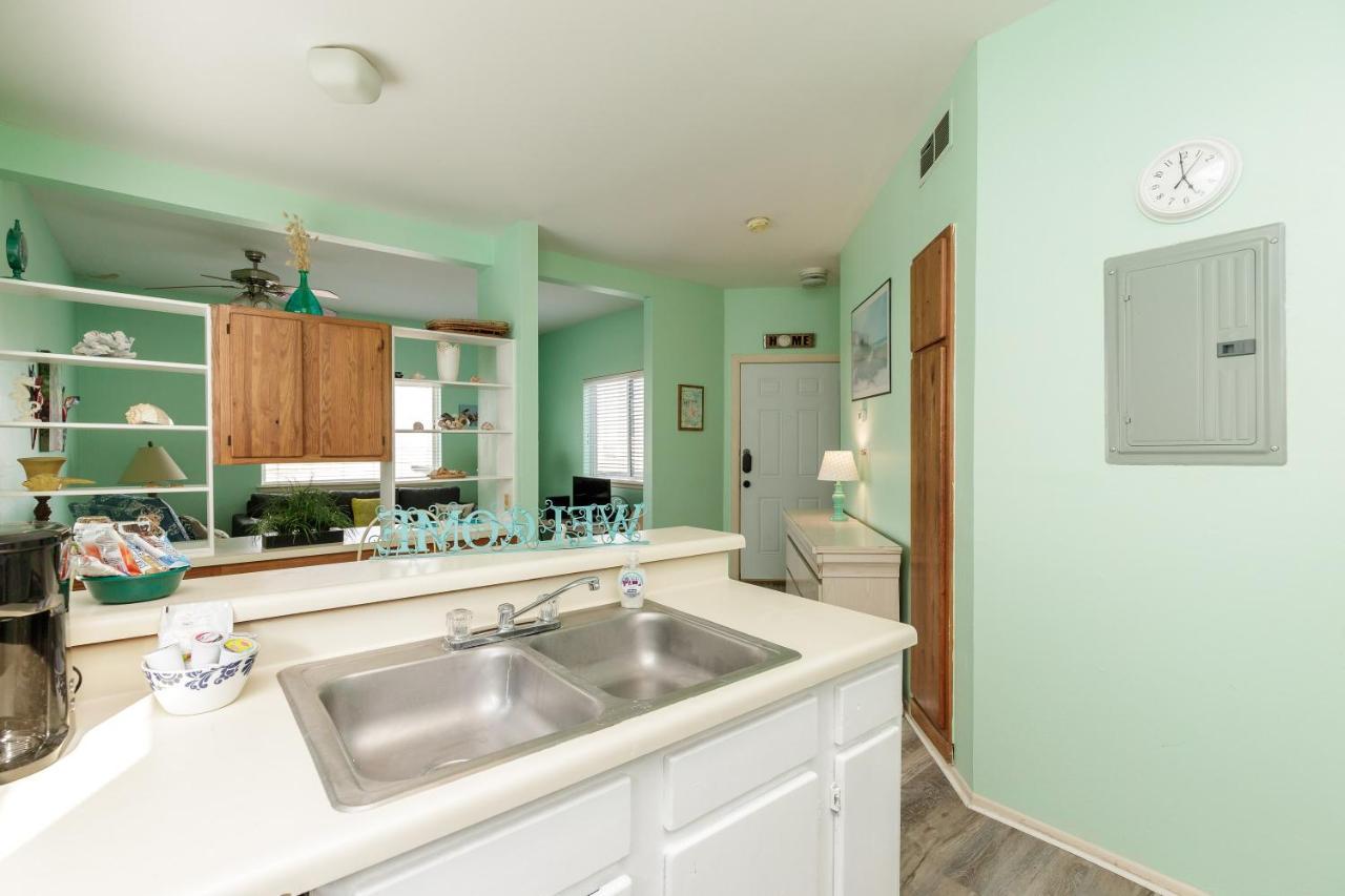 Affordable Family Condo -Walking Distance To Beach By Mustang Island, Sleeps Four, 2025 Traveler Award 科珀斯克里斯蒂 外观 照片